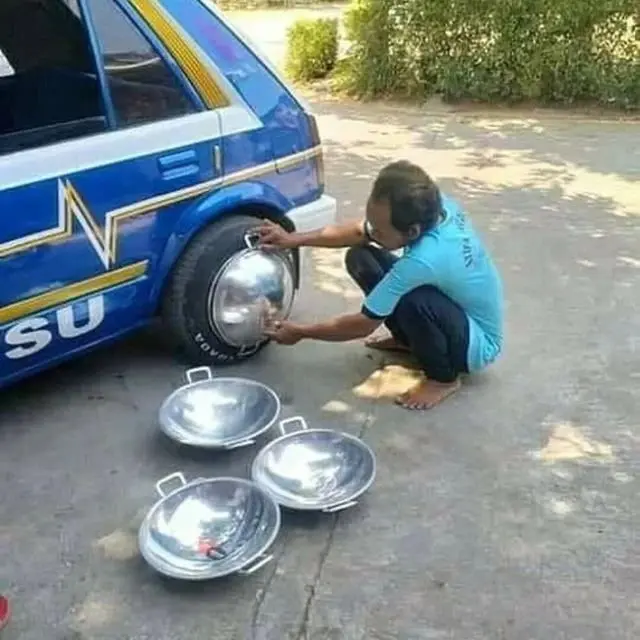 8 Potret Nyeleneh Modifikasi Roda Mobil, Ada yang Pakai Wajan
