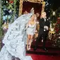 Pernikahan Kourtney Kardashian dan Travis Barker. [Instagram/kourtneykardash]