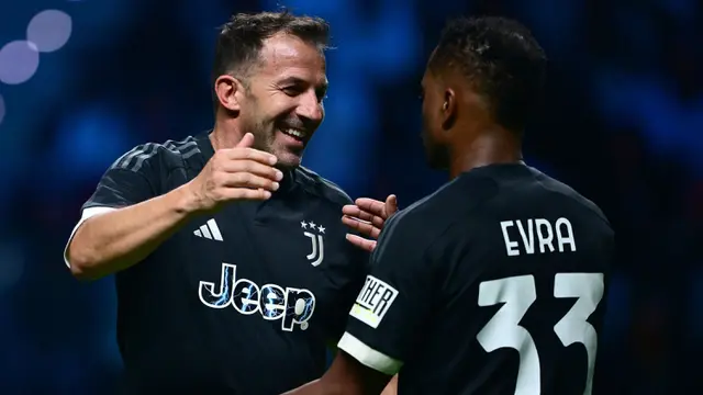 Foto: Rayakan 100 Tahun Keluarga Agnelli Kuasai Klub, Para Legenda Juventus Gelar Laga Mini Soccer 7 Lawan 7