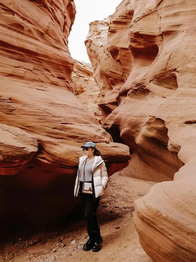 Aktif Sebelum Melahirkan, 8 Potret Gaya Bumil Nikita Willy yang Modern dan Berkelas