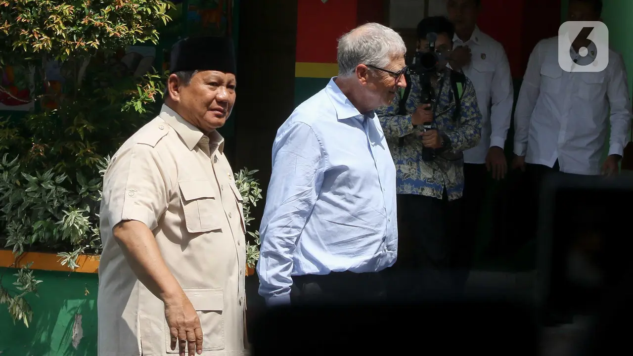 Momen Presiden Prabowo Ajak Bill Gates Tinjau Langsung Pelaksanaan Program Makan Bergizi Gratis