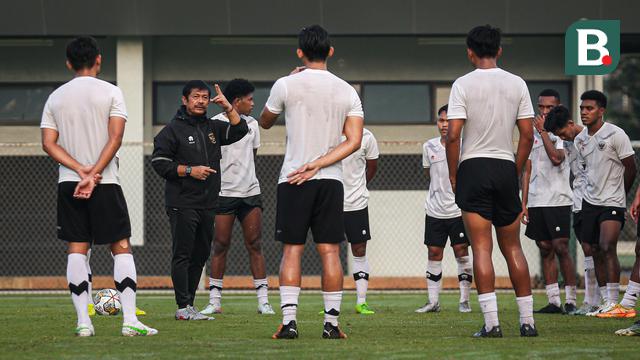 Foto: Menilik Latihan Pagi Timnas Indonesia U-22 Asuhan Indra Sjafri, Belasan Pemain Baru Bergabung di TC Gelombang Kedua Ini
