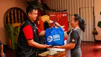 BRI Peduli Berbagi Semangat Tahun Baru Imlek 2025, Salurkan Sembako ke Tangerang &amp; Singkawang