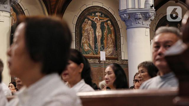 Khidmat, Pelaksanaan Misa Kamis Putih di Gereja Katedral Jakarta