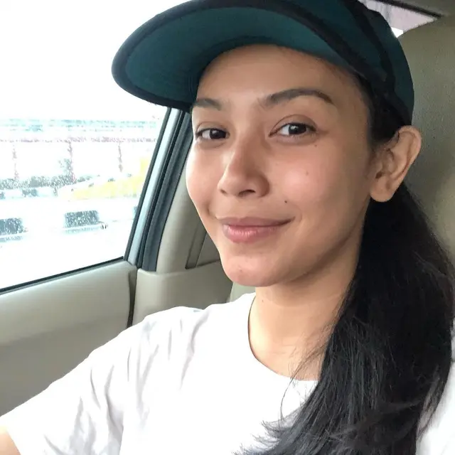 ilustrasi gaya pakaian artis indosiar/instagram: @dealestari333