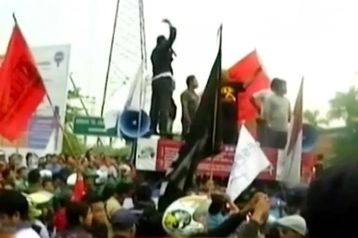 (Lip6 Malam) Buruh