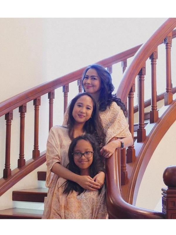 Widya Leksmanawati, Istri Thareq Kemal (Sumber: Instagram/farrahhab)