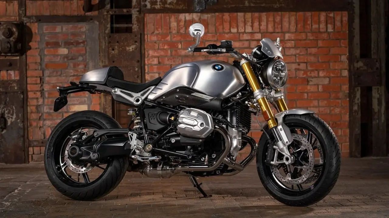 Seperti dilansir Motorbeam, Jumat (23/10/2020), meski bergaya klasik, R nineT terbaru mendapatkan beragam fitur modern.