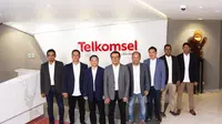 Jajaran direksi Telkomsel (Foto: Telkom)