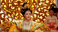 Artis China Fan Bingbing memerankan Maharani Wu Zetian dalam drama  'The Saga of Wu Zetian' (China Daily)