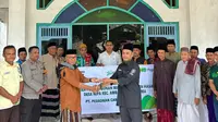 Hari Buruh, Pegadaian Salurkan Bantuan untuk Masjid di Ambalawi