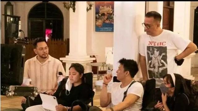 6 Momen Alleia Dampingi Ariel NOAH di Berbagai Kesempatan, Penuh Kasih Sayang