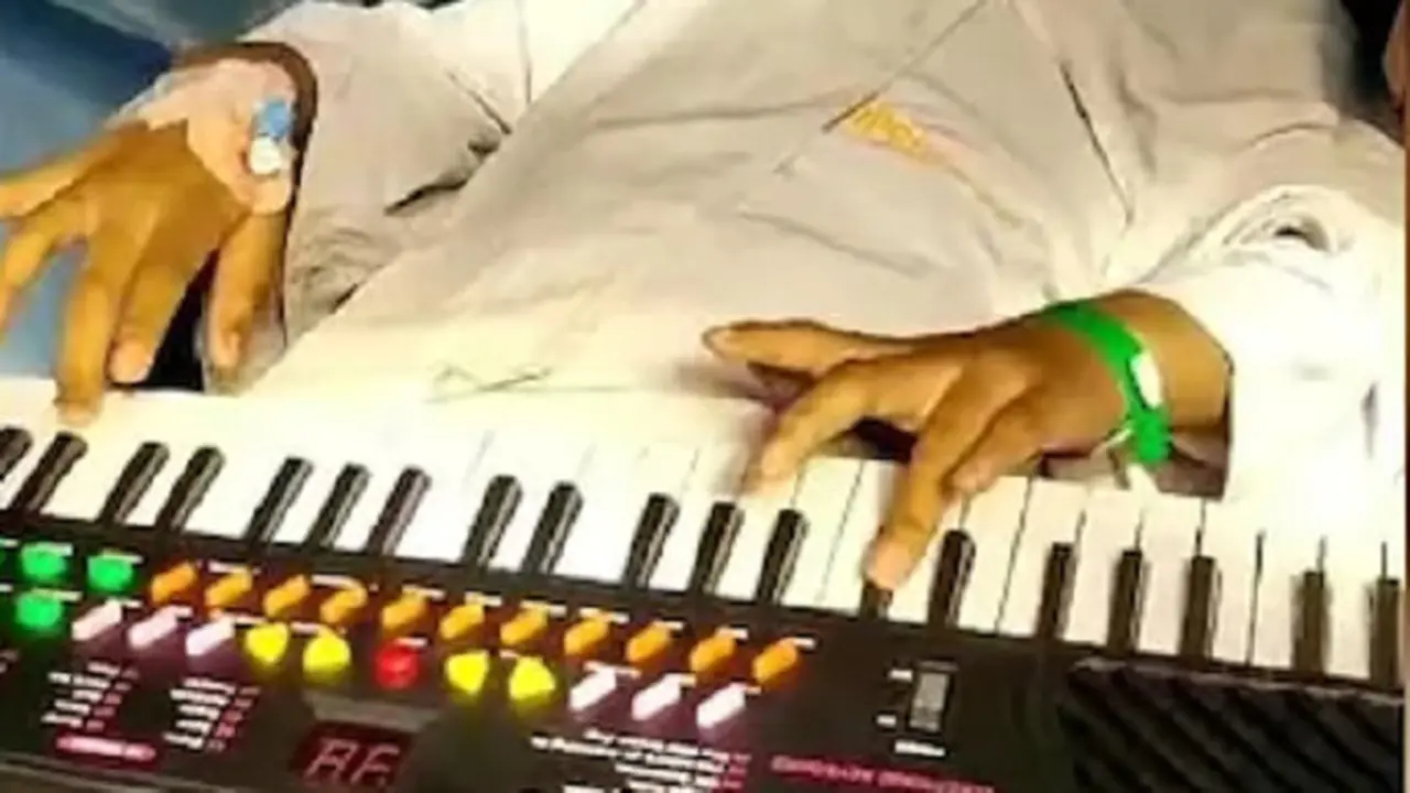 Usir Bosan, Gadis 9 Tahun Mainkan Synthesizer Selama Operasi Otak