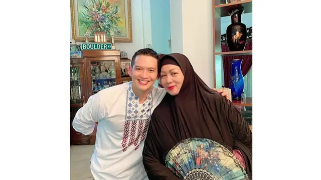 Mertua Ulang Tahun, Ini 6 Momen Kedekatan Rezky Aditya dengan Ibu Citra Kirana