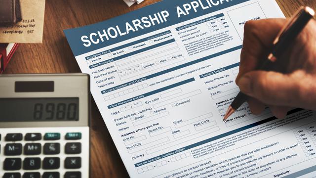 Ilustrasi Formulir Pendaftaran Beasiswa