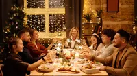 Ilustrasi Christmas dinner. (Photo by Nicole Michalou from Pexels)