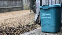 Ilustrasi tong sampah. (dok Pavalerio/Unsplash)