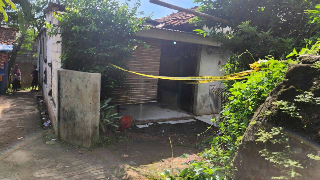 rumah ditemukan mayat bersimbah darah di bojonggede depok
