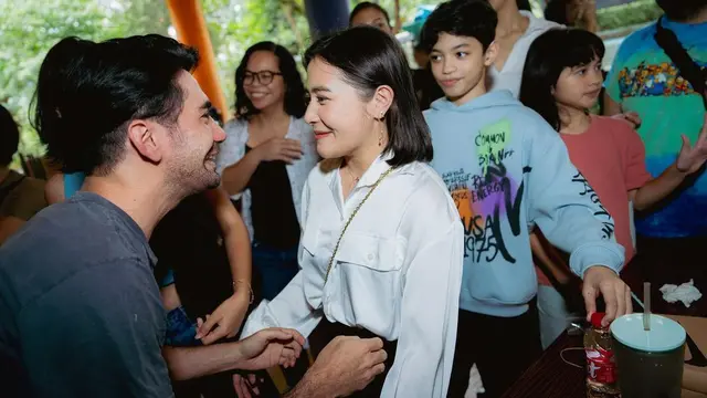 Prilly Latuconsina hadir di Pesta Ultah Reza Rahadian (Foto: Instagram prillylatuconsina96)