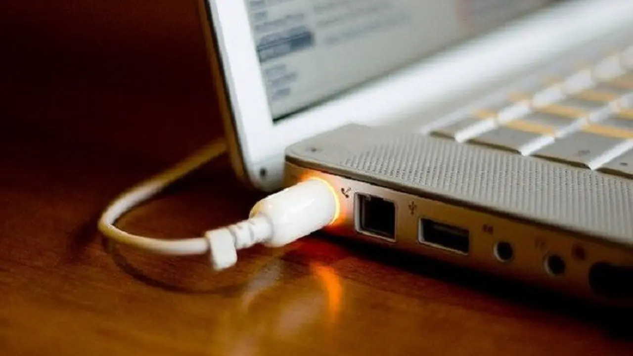 Charger Universal