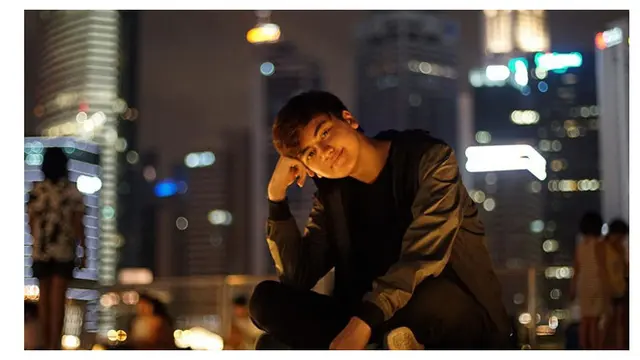 6 Potret Aktor Tampan Naufal Azhar, Punya Wajah Manis Hingga Fans Idol Korea