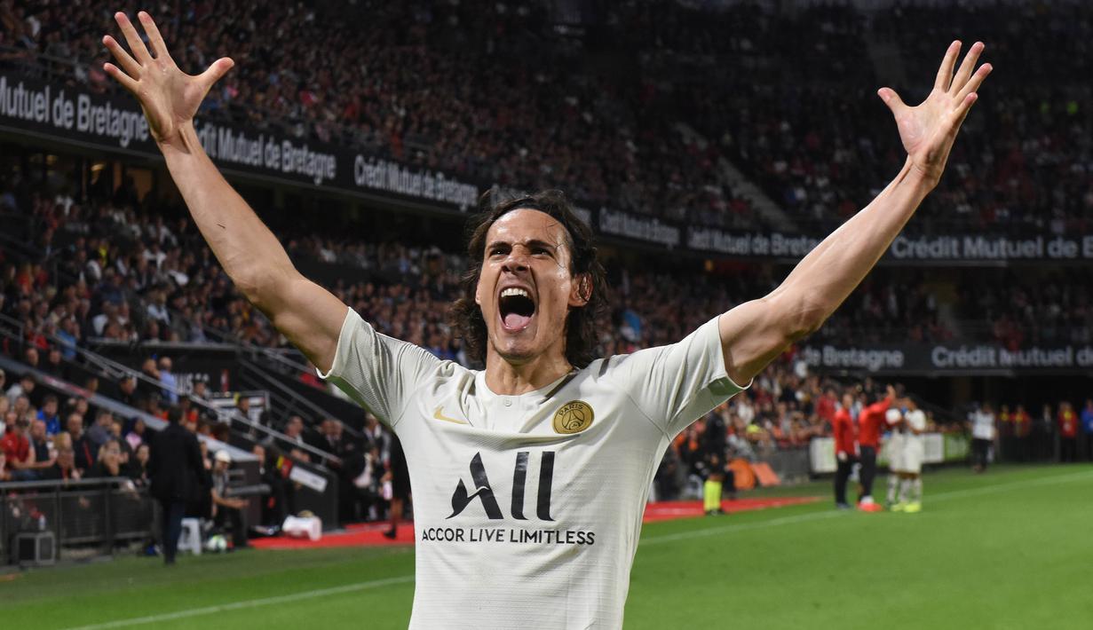 6. Edinson Cavani (PSG / 34 Gol dari 59 laga Liga Champions) - Sejak masih membela Napoli dirinya tampil konsisten sebagai striker nomor sembilan dengan mencetak banyak gol meski tidak terlalu menonjol. (AFP/Sebastien Salom Gomis)