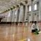 Umat muslim bertadarus Alquran di Masjid Kubah Emas, Depok, Jawa Barat, Jumat (16/4/2021). Bulan suci Ramadhan dimanfaatkan umat muslim untuk memperbanyak amalan dan ibadah di antaranya sholat sunah, zikir, dan tadarus Alquran.
(merdeka.com/ Arie Basuki)