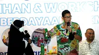Menteri Pariwisata dan Ekonomi Kreatif (Menparekraf) Sandiaga Uno bersama Yayasan Indonesia Setara memberikan pelatihan pemberdayaan UMKM kepada para peserta di Kota Banjarmasin