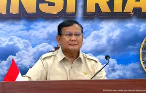 Prabowo Ungkap 900 Hektare Lahan Riau Masih Terbakar