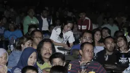 Pelayan menggunakan jersey Jerman saat nobar final Piala Dunia di Hotel Novotel, Tangerang, Minggu, (15/6/2018). Prancis menjadi juara Piala Dunia 2018 usai mengalahkan Kroasia 4-2. (Bola.com/M Iqbal Ichsan)