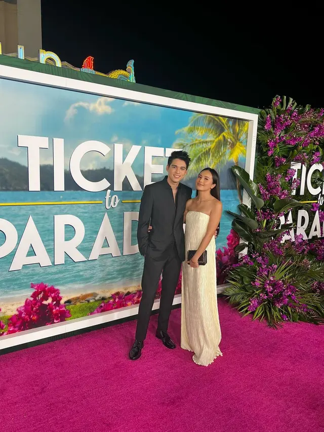 10 Potret Beby Tsabina Berbalut Dress Putih di Premiere ‘Ticket To Paradise’, Curi Perhatian Foto Bareng Para Artis Hollywood