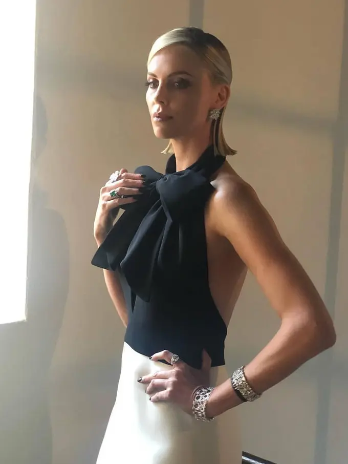 5  Gaun Terbaik di Red Carpet Golden Globes 2019