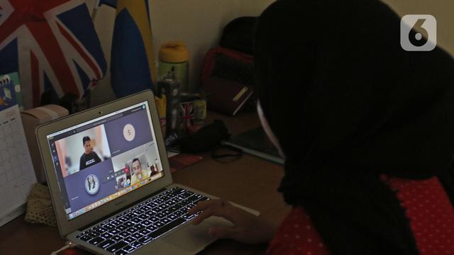 Potret Para Karyawan Saat Work From Home