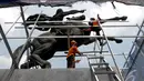 Proses pembersihan patung yang dibuat pada 1965 oleh pemahat asal Italia ini menggunakan cara yang sama dengan pembersihan Patung Pancoran, yaitu dengan menggunakan ekstrak jeruk nipis, Senin (22/09/2014) (Liputan6.com/Faizal Fanani)