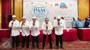 Sejumlah peserta lomba cerdas cermat memperkenalkan diri pada acara PAM Islamic Fair 2017 di Jakarta, Rabu (10/5). Acara tahunan ini digelar untuk mempererat tali silaturahmi di antara para karyawan. (Liputan6.com/Gempur M Surya)