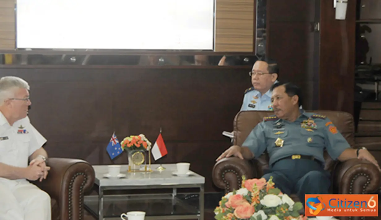 Citizen6, Cilangkap: Kunjungan RADM A.J. Tony PARR, ONZM, MVO, dalam rangka silaturahmi serta untuk meningkatkan jalinan kerjasama pendidikan dan latihan antar kedua angkatan bersenjata di masa yang akan datang. (Pengirim: Badarudin Bakri)