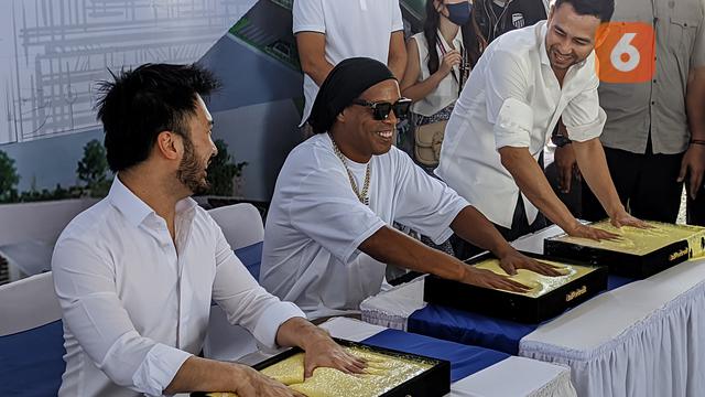 Ronaldinho - RANS Nusantara FC