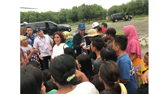 Tak Lagi Jadi Menteri, Ini 6 Gaya Blusukan Susi Pudjiastuti yang Dikangenin Netizen