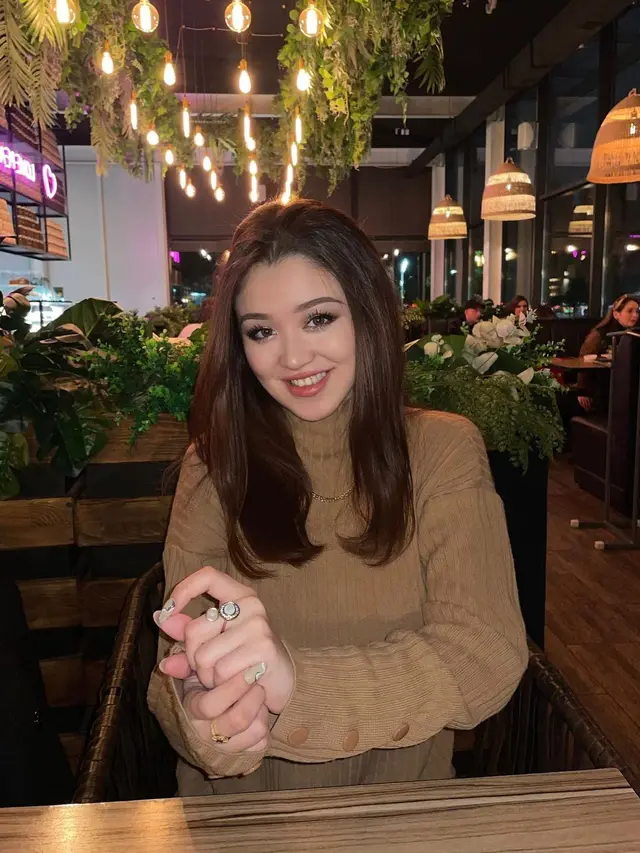6 Potret Terbaru Dayana Cewek dari Kazakhstan, Sempat Viral Ajak Fiki Naki Nikah