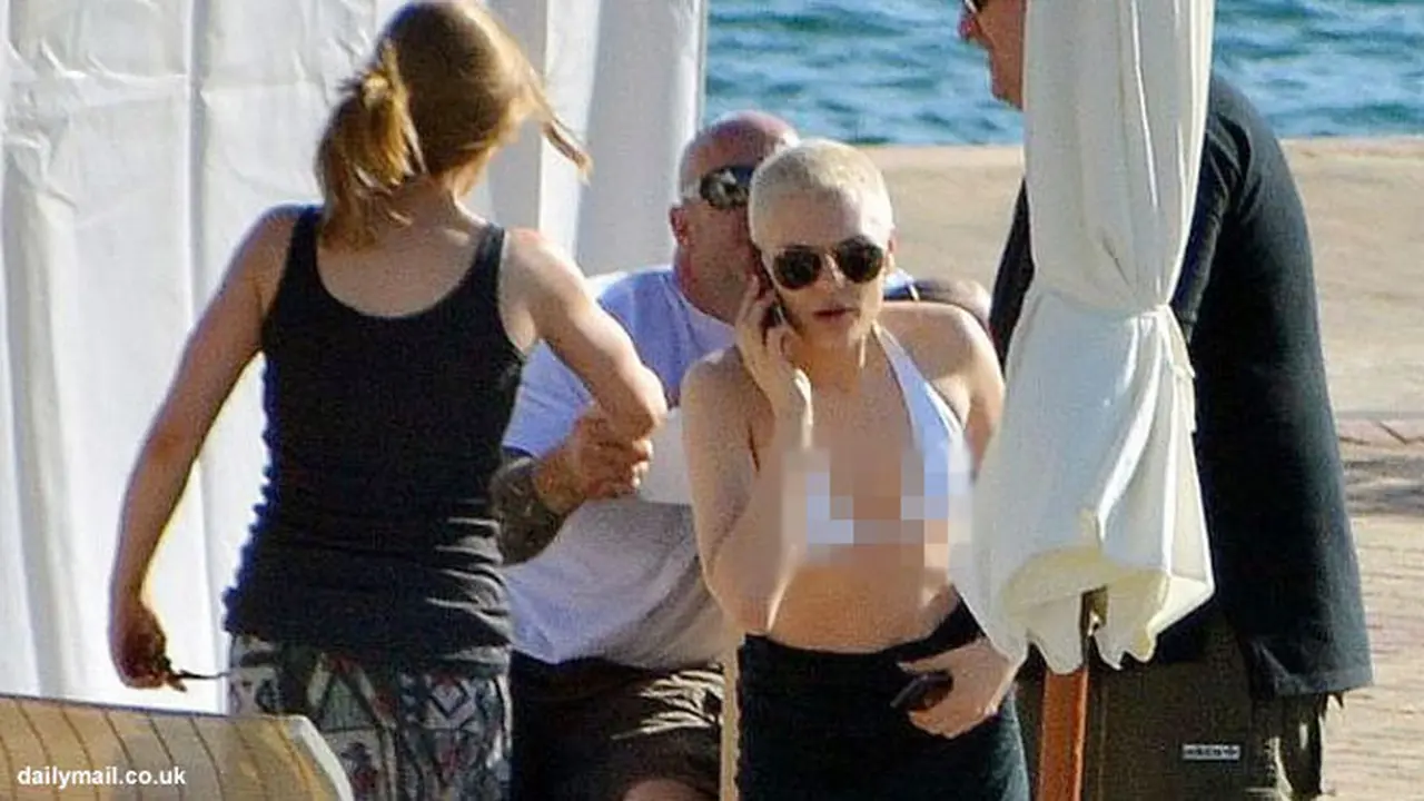 jessie-j-130627c.jpg