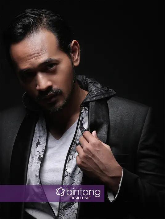 Bagi aktor 35 tahun ini, berperan bersama dengan anak kecil itu merupakan hal yang sulit. Apalagi anak kecil masih cenderung polos dan murni saat mengekspresikan dan mengeluarkan emosinya. (Bambang E. Ros/Bintang.com)