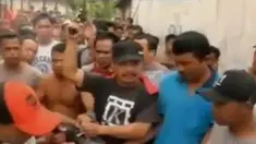 Sementara rekan tersangka berinisial RD yang berhasil melarikan diri, kini masih dalam pengejaran 