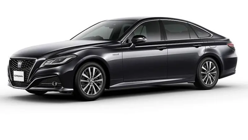 Mobil Dinas Menteri Baru jenis Toyota Crown 2.5 HV G-Executive