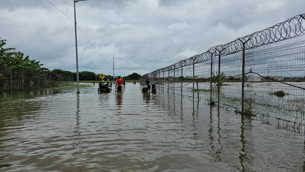 Akses Bandara Soekarno-Hatta Kembali Normal Usai Banjir, Calon Penumpang Diminta Datang Lebih Awal