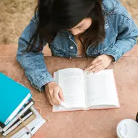 ilustrasi membaca/RODNAE Productions/pexels