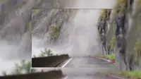 Longsor di Jalan Raya China Terekam Kamera Amatir