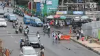 Suasana trotoar di depan Terminal Depok, Jawa Barat, Kamis (17/1). Trotoar Terminal Depok tidak bisa digunakan pejalan kaki menjelang sore lantaran diokupasi pedagang kaki lima (PKL). (Liputan6.com/Herman Zakharia)