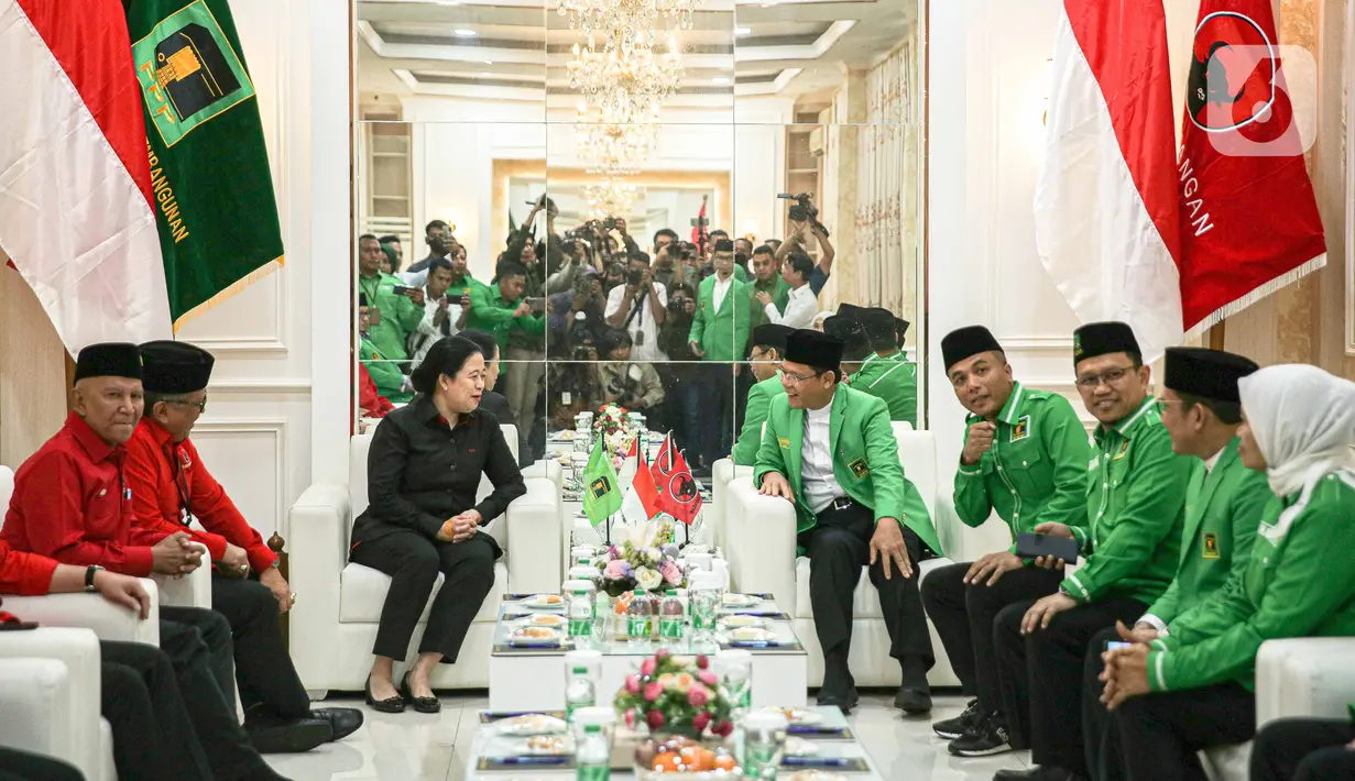 Ganjar mengungkapkan pesan Ketua Umum DPP PDIP Megawati Soekarnoputri agar dirinya harus terus mengunjungi DPW PPP ketika berkunjung ke daerah. (Liputan6.com/Faizal Fanani)