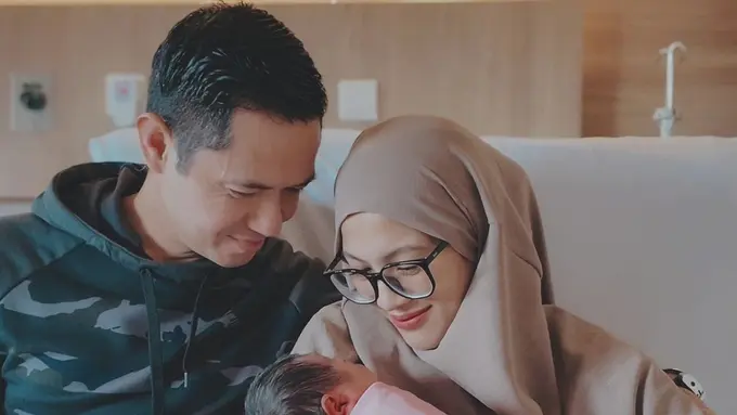 Dude Harlino dan Alyssa Soebandono (Instagram/ichasoebandono)