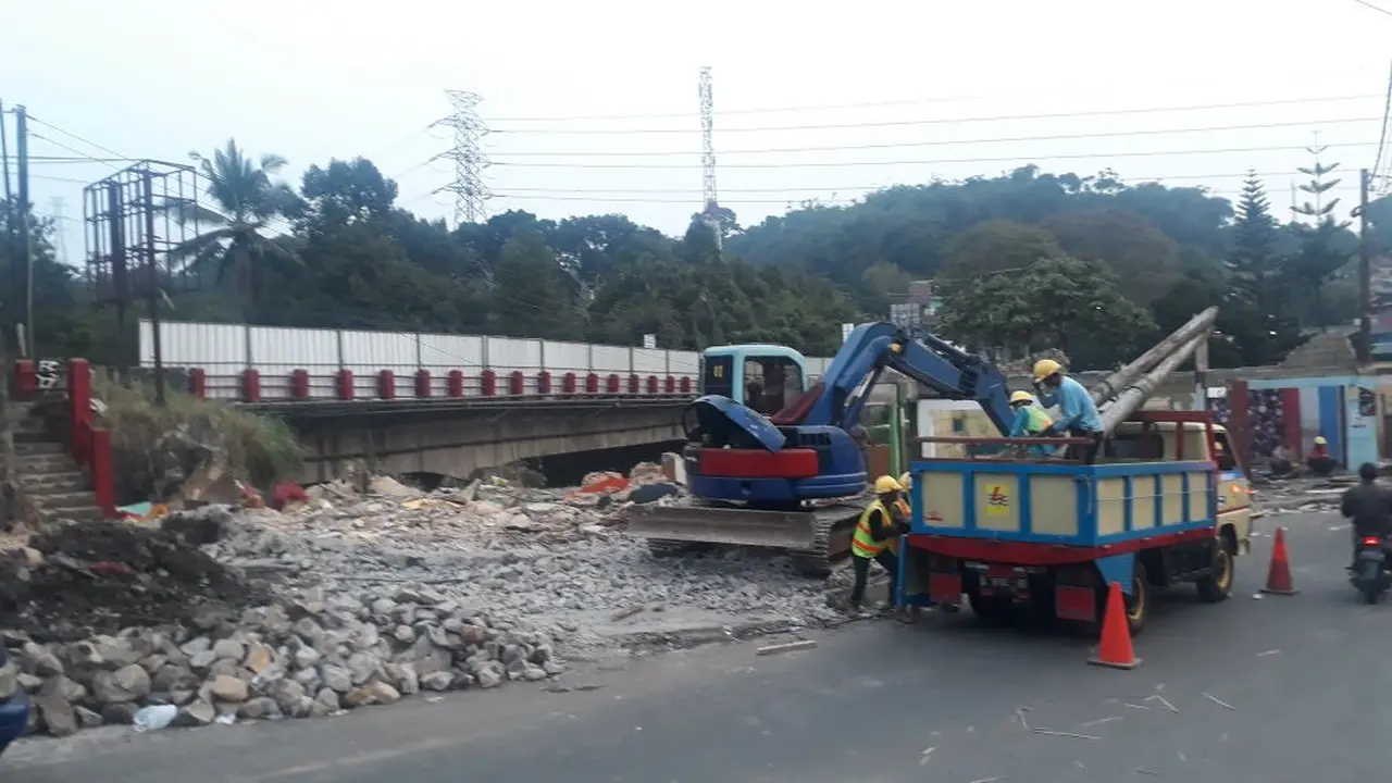 Penggusuran imbas pembangunan Jembatan di Gadog, Bogor (Liputan6.com/Achmad Sudarno)